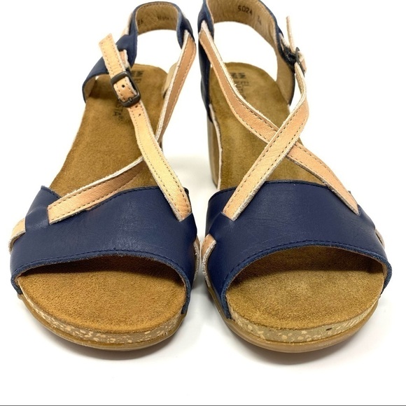 El Naturalista leather Kuna sandals ocean - Picture 3 of 7